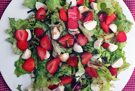 Strawberry Salad with Mozzarella and Balsamic Vinaigrette